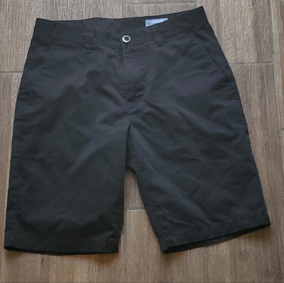 Volcom Men's True To This Black Shorts. - Picture 4 of 16